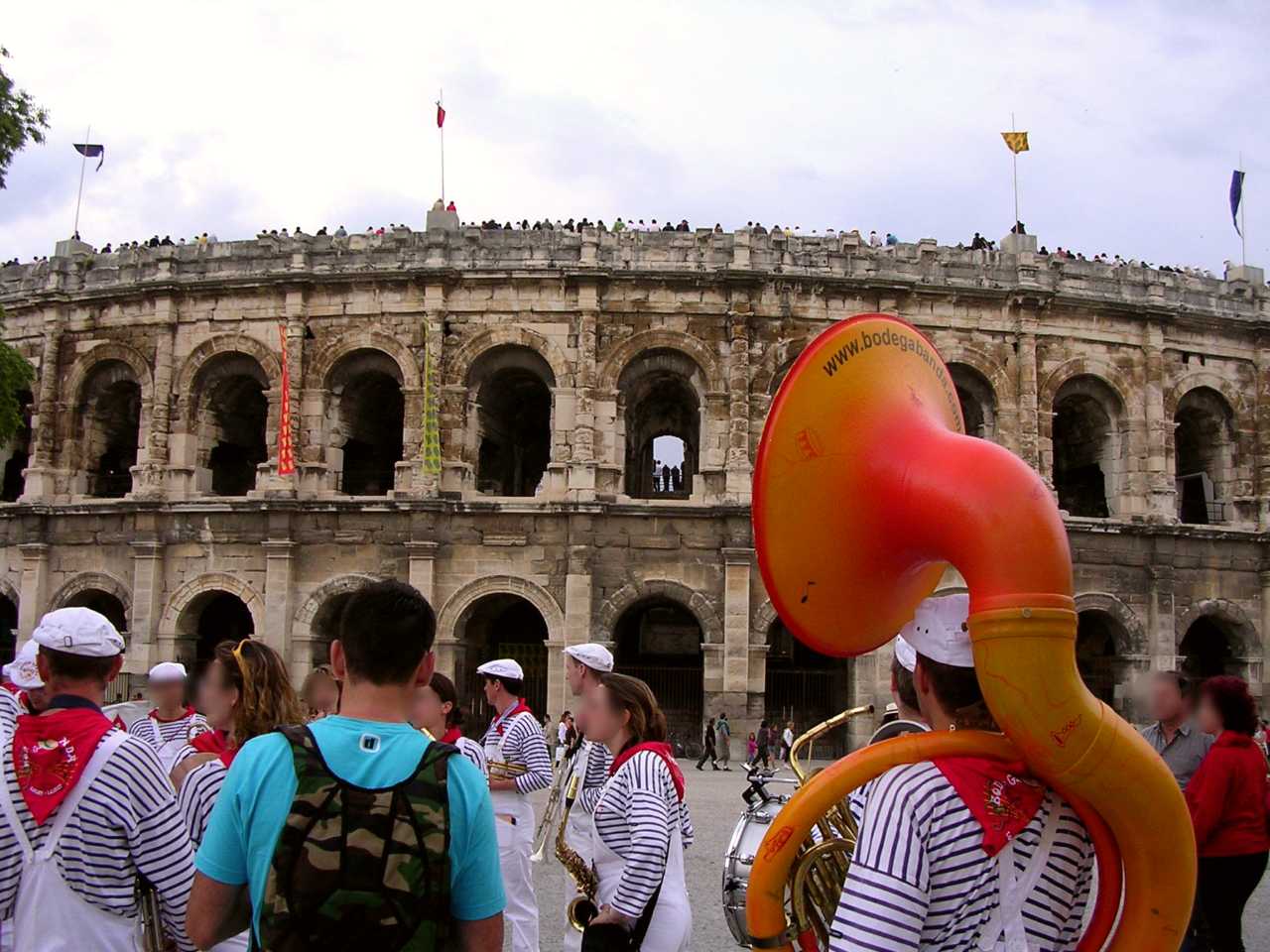 Local traditions - Nîmes