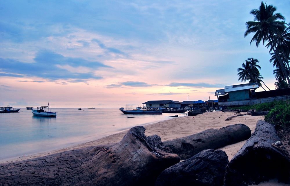 历史 - Derawan Islands